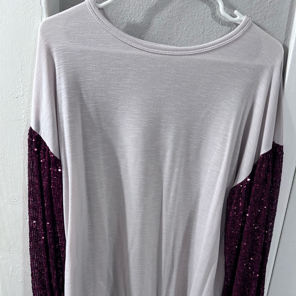 Women’s, Size Large Sequined Top